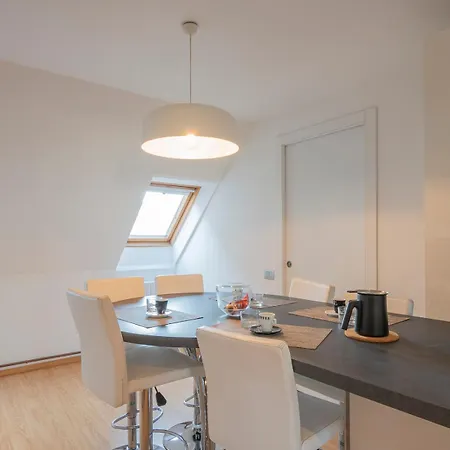 Xenia - Luxury & Elegant Penthouse In Life Apartment *